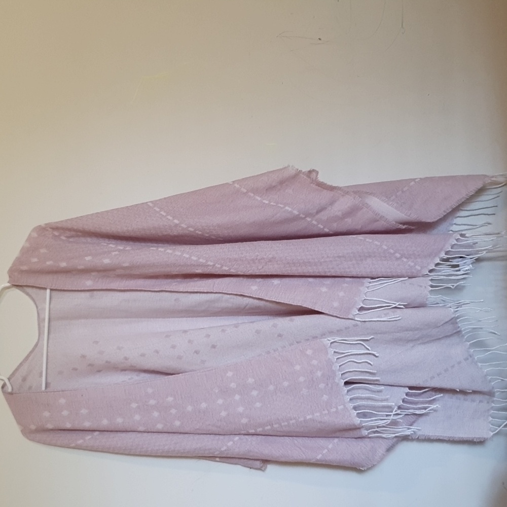NWOT Gentle Fawn Shawl